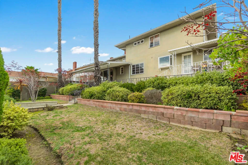 4152 Mount Vernon Drive, View Park, California 90008 home-pic-24